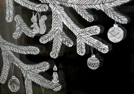 Рисунки на стеклах окон (зеркалах) своими руками с помощью зубной пасты